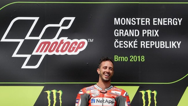 Andrea Dovizioso menegaskan dirinya tak punya masalah dengan Jorge Lorenzo yang akan meninggalkan Ducati di akhir musim.