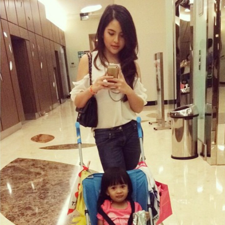 <p>Mungkin kelak seperti inilah Tasya Kamila saat jadi mahmud abas alias mamah muda anak baru satu, hi-hi. (Foto: Instagram @tasyakamila)</p>