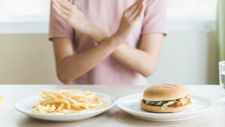 Bunda tertarik menjalankan pola diet ketogenesis atau ketogenic? Simak dulu yuk aturan penerapannya.