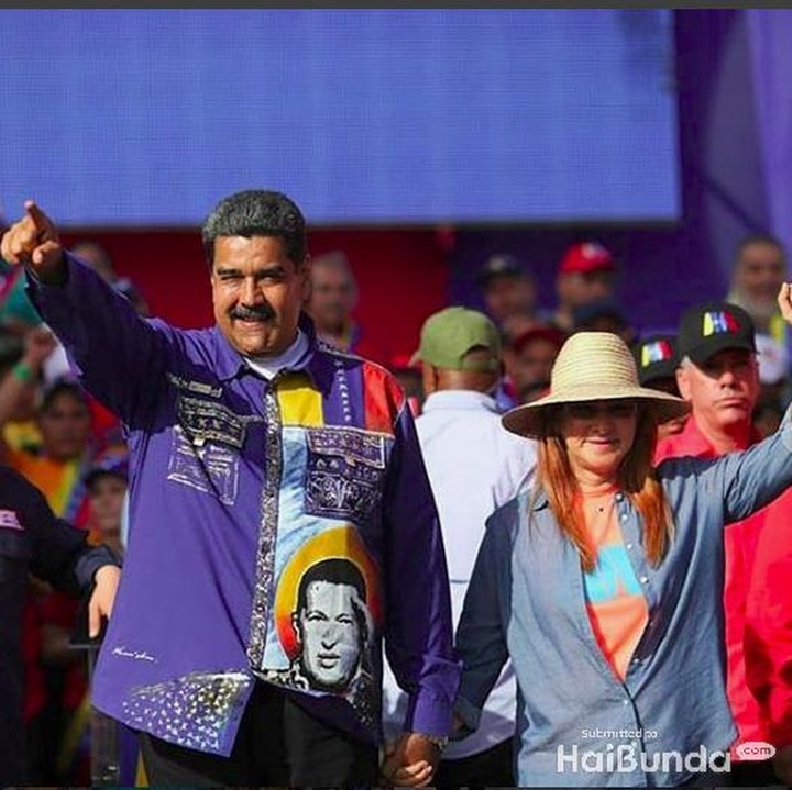 <p>Nicolas kerap memperlihatkan kemesraan dengan Cilia. Di depan umum, mereka kerap bergandengan tangan. (Foto: Instagram @nicolasmaduro)<br /><br /></p>