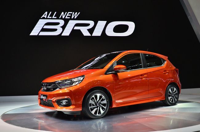 Tim Honda Keluar Masuk Desa Demi All New Brio