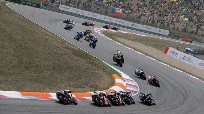 Jadwal live streaming MotoGP Ceko 2019 di Sirkuit Brno bisa disaksikan melalui CNNIndonesia.com pada Minggu (4/8) malam.