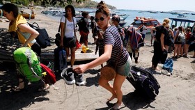 Panik Pascagempa, Ribuan Turis Dievakuasi dari Gili Trawangan
