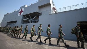 KRI Dr Soeharso Produksi Nonstop Oksigen untuk Pasien Isoman