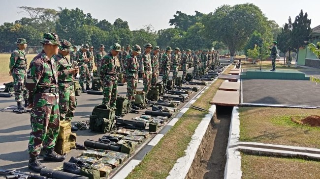 Direktur Imparsial, Al Araf menyebut anggaran pertahanan hampir 40-50 persen habis untuk gaji personel.