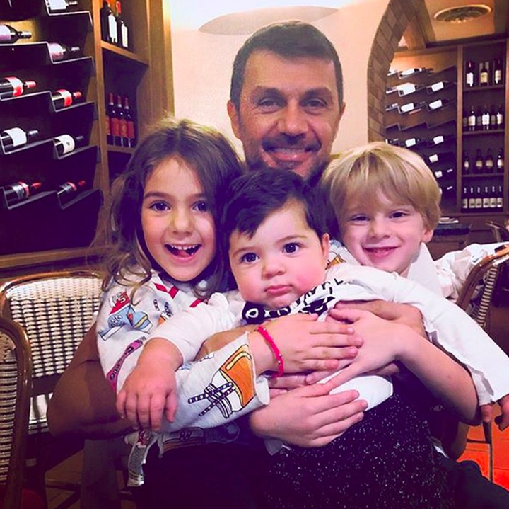 <p>Maldini punya dua anak yang sudah besar yaitu Christian (22) dan Daniel (16). (Foto: Instagram/ @paolomaldini)</p>