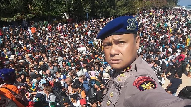 Ditjen Imigrasi Kemenkumham menyebut 1.870 WNA dievakuasi dari Gili Trawangan, Gili Air, dan Gili Meno, pascagempa Lombok, NTB.