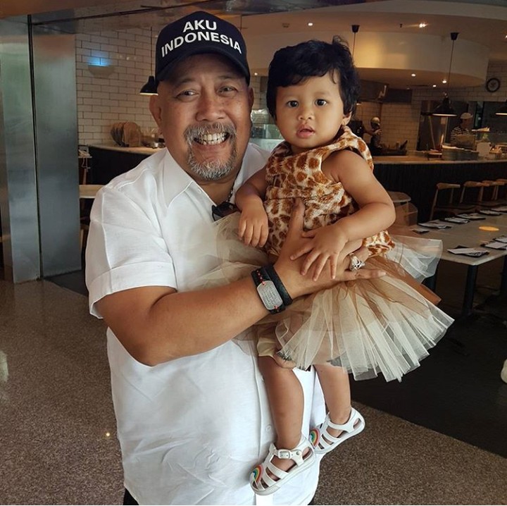 <p>Bersama Kiya, cucu cantik kesayangan Joy Indro Warkop. (Foto: Instagram @indrowarkop_asli)</p>