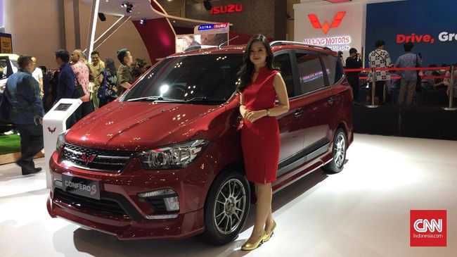 Beli Wuling di GIIAS Dapat Hadiah Confero S Edisi Istimewa Confero S 'Anniversary Special Edition' tersedia sebagai grand prize dalam rangka satu tahun model pertama Wuling seri Confero berkiprah di Tanah Air.