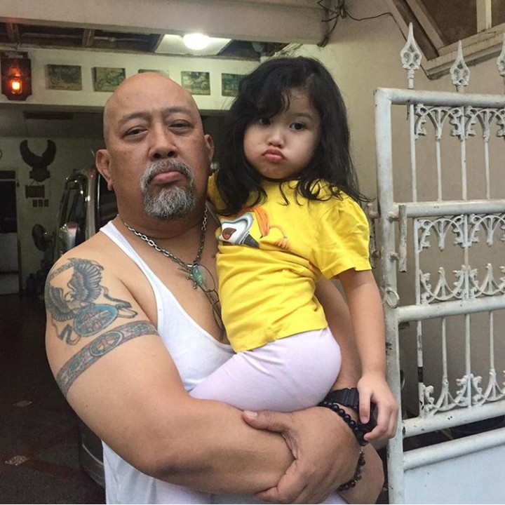 <p>Lucu nih ekspresi si cucu cantik. (Foto: Instagram @indrowarkop_asli)</p>