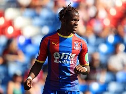 Rumor Transfer: Wilfried Zaha Buka Jalan Menuju Chelsea