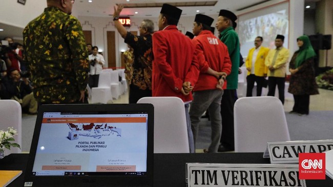 Calon wakil presiden yang mendampingi baik Joko Widodo atau Prabowo Subianto perlu paham ekonomi mampu jaga kestabilan politik agar investasi lancar.