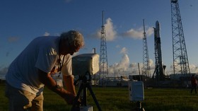 Berapa Kecepatan Satelit Saat Mengorbit Bumi?