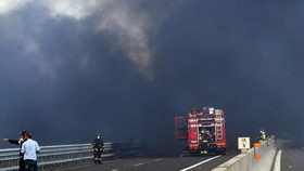Truk Tangki Meledak di Italia, Tiga Tewas