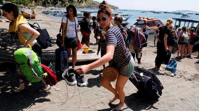 wisatawan sebenarnya punya peran yang cukup besar dalam menghalau laju overtourism