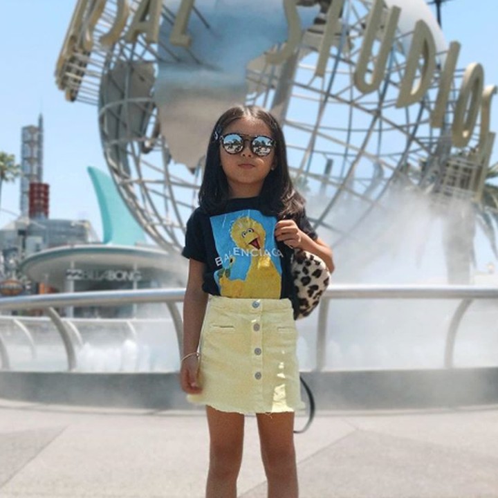 <p>Jangan salah, kecil-kecil gini Hemingway sudah sering jadi model busana lho. (Foto: Instagram @gypsylittle)</p>