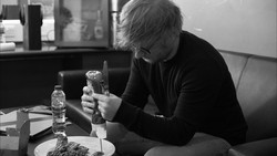 Lirik Lagu Old Phone - Ed Sheeran