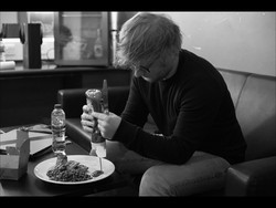 Lirik Lagu Old Phone - Ed Sheeran