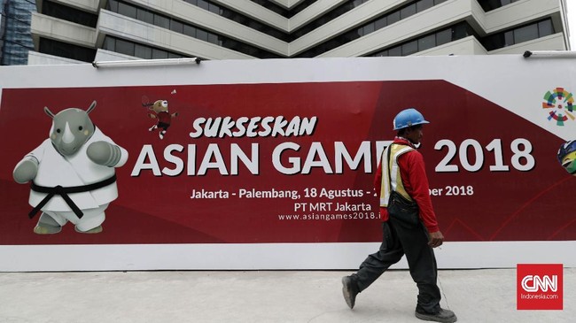 Setelah viral di media sosial, Lurah Kartini Samuel langsung memerintahkan PPSU untuk mengganti spanduk Asian Games 2018 yang salah ketik dengan yang baru.