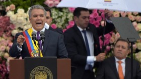 Presiden Baru Kolombia Ivan Duque Janji Berdamai dengan FARC