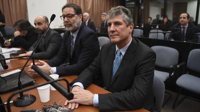 Mantan Wakil Presiden Argentina Amado Boudou, dijatuhi hukuman hampir enam tahun penjara pada Selasa (7/8) waktu Argentina.