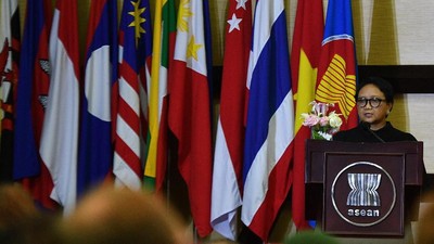 Meski ASEAN kerap dikritik tidak vokal menanggapi masalah di kawasan, asosiasi yang berulang tahun ke-51 hari ini tersebut penting untuk stabilitas kawasan.