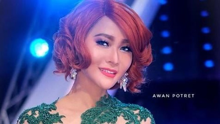 Penampilan Inul Daratista.
