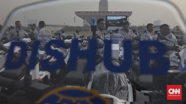 Pejabat Dishub DKI Jakarta Masdes Arouffy diperiksa Inspektorat pada hari ini buntut aksi pamer barang mewah yang dilakukan istri dan anaknya di medsos.