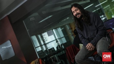 img-title Ello Resmi Jadi Vokalis Dewa 19