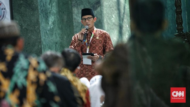 Sandiaga Uno sempat melontarkan kalima rindu Jakarta saat meninjau Wisma Atlet Jakarta. Kalimat itu, dia lontarkan setelah bertemu Prabowo Subianto.