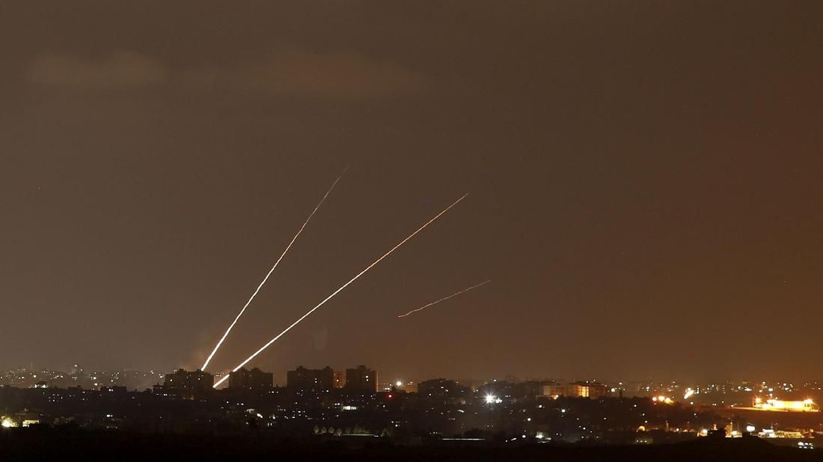 FOTO: Israel Gempur Gaza dengan 180 Roket