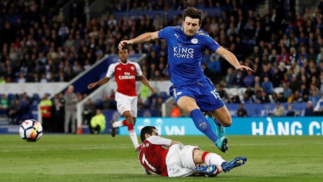 Man United Berpeluang Cetak Rekor Rp2,3 Triliun Pembelian Bek Manchester United berpeluang mencetak rekor transfer hingga £130 juta atau setara Rp2,3 triliun untuk musim ini untuk pembelian dua bek.
