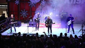 'Hey There Delilah,' dari Lagu Jadi Serial Televisi