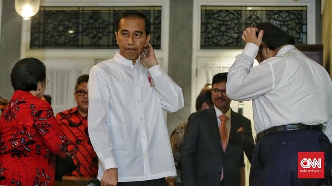 Gerindra: Kasus Mahfud MD Fakta Jokowi Ditekan Partai Koalisi Menurut Gerindra, batalnya Mahfud MD sebagai cawapres Jokowi mencerminkan bahwa mantan Wali Kota Solo itu mendapat tekanan politik dari partai koalisi.