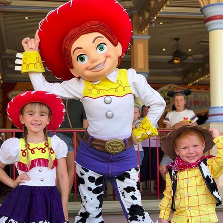<p>Kenalin nih, Bun, Woody dan Jessie dari film 'Toy Stroy'. Nggak kalah lucu dengan tokoh aslinya ya? (Foto: Instagram/ @randomly_riley)  </p>