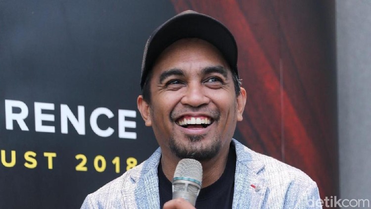 Glenn Fredly meninggal dunia pada Rabu (8/4/2020). Kiprahnya di dunia musik Tanah Air dengan deretan prestasi semasa hidup patut diacungi jempol.