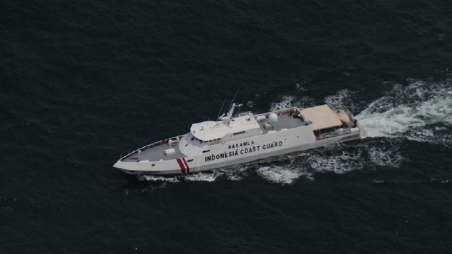 Di tengah prestasi penangkapan kapal ikan asing pencuri ikan, Bakamla menghadapi sejumlah masalah internal dan internasional d Natuna Utara.