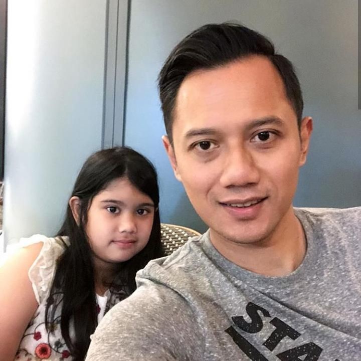 <p>Agus Harimurti Yudhoyono mau makan bareng putrinya, Aira. Kira-kira makan siang apa ya mereka? (Foto: Instagram @agusyudhoyono)</p>