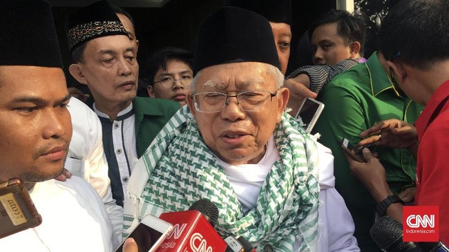 Ma'ruf Amin mengklaim Jokowi terlihat lebih menghormati ulama dibanding Prabowo karena terbukti memilihnya sebagai ulama sebagai cawapres di pilpres 2019.