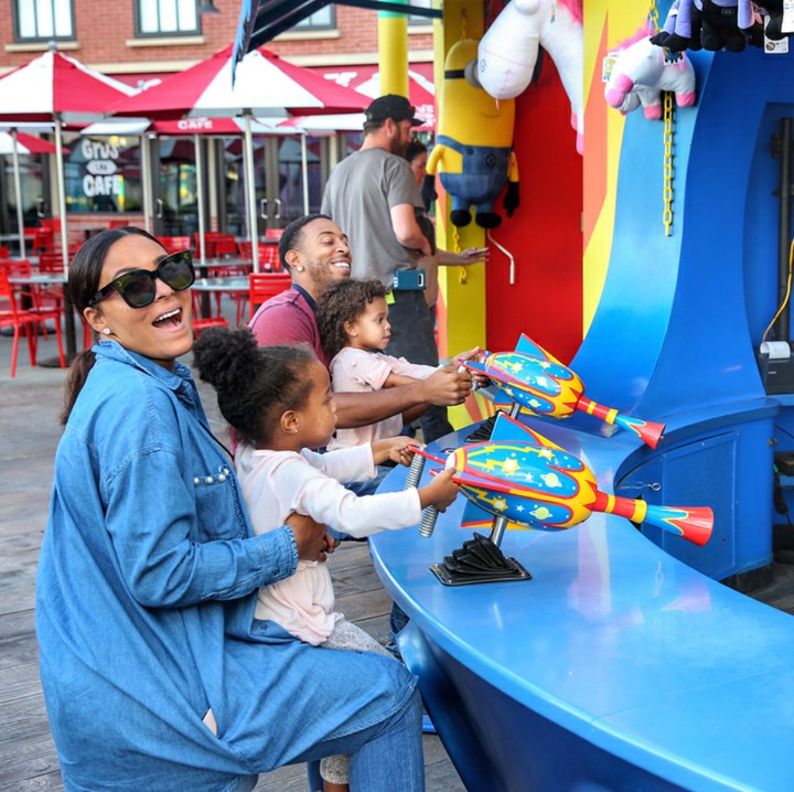 <p>Quality time seru ala Ludacris: main bareng sama si kecil di taman bermain. (Foto: Instagram/ludacris)</p>