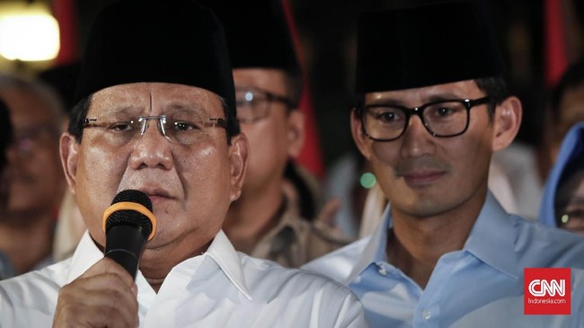 Ketua Dewan Pembina Partai Demokrat EE Mangindaan mengatakan rapat majelis tinggi partainya yang berlangsung di rumah SBY menyepakati mendukung Prabowo-Sandi.