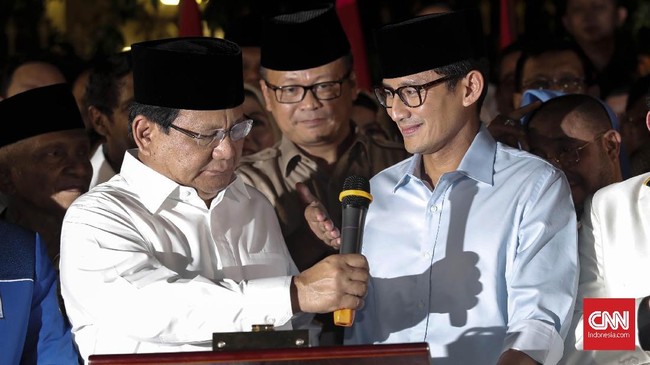 Dalam visi misi Prabowo Sandiaga pada bagian Program Aksi Ekonomi poin 19 tercantum keinginan mereka menjadikan Indonesia sebagai pusat wisata halal dunia.