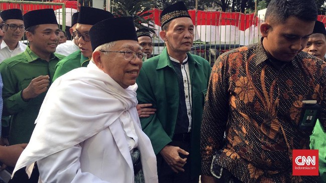 Pengurus Besar Nahdatul Ulama (PBNU) berkumpul di Kantor PBNU, Jakarta, untuk mendoakan bakal Cawapres Maruf Amin yang bakal bertolak ke Mekkah.