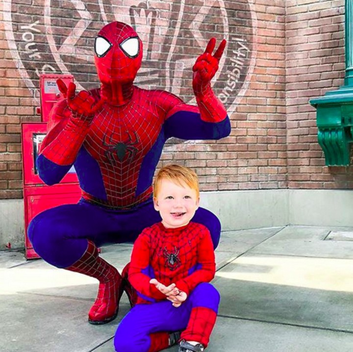 <p>Oh, ternyata inilah wajah asli Spiderman, Bun. Eh, tapi kok Spidermannya masih anak-anak sih? hi-hi-hi. (Foto: Instagram/ @randomly_riley)  </p>