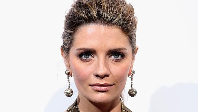 Mischa Barton CAP D'ANTIBES, FRANCE - MAY 19: Mischa Barton arrives at amfAR's 23rd Cinema Against AIDS Gala at Hotel du Cap-Eden-Roc on May 19, 2016 in Cap d'Antibes, France. (Photo by Ian Gavan/Getty Images)