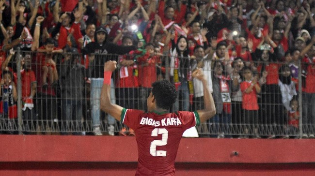 Kapten Timnas Thailand, Thanarin Thumsen menyatakan lebih fokus pada 11 pemain Timnas Indonesia U-16 yang ada di lapangan dibandingkan fokus pada suporter.