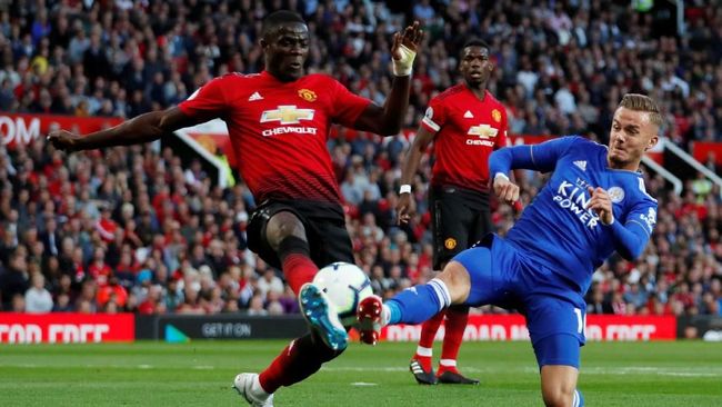 Babak I: Manchester United Ungguli Leicester City 1-0 Gol Paul Pogba di awal pertandingan membuat Manchester United unggul atas Leicester City di babak pertama pada laga pembuka Liga Inggris 2018/2019.