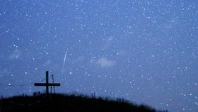 Minggu & Senin Dini Hari, Momen Terbaik Hujan Meteor Perseids