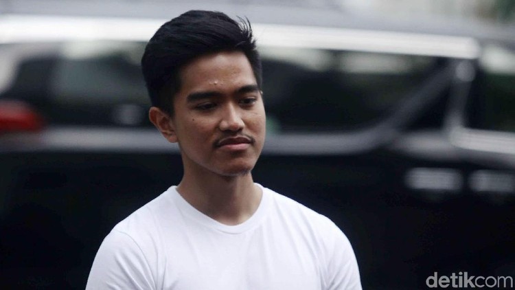 Sang ayah, Jokowi, ulang tahun, Kaesang dapat banyak titipan ucapan selamat ulang tahun. Gimana reaksinya?