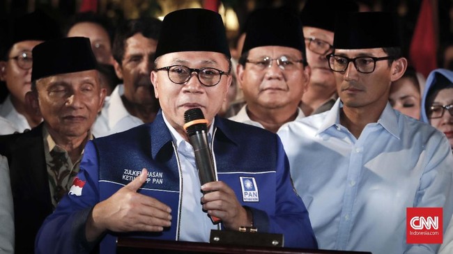 Ketua MPR Zulkifli Hasan mengkritik balik pernyataan Sri Mulyani yang terkesan menyalahkan pemerintah sebelumnya soal besarnya utang jatuh tempo pada 2019.